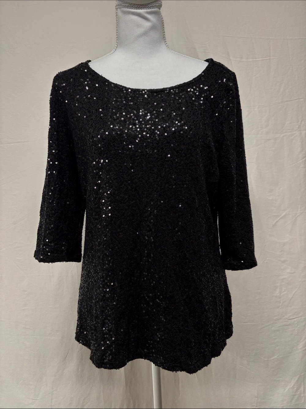 Gorgeous Reitmans Black Sequin Scoop Neck Women's Top